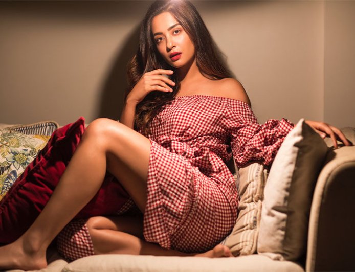 Surveen Chawla Speaks Out: How Saying No to the Casting Couch Almost Ended Her Bollywood Dream